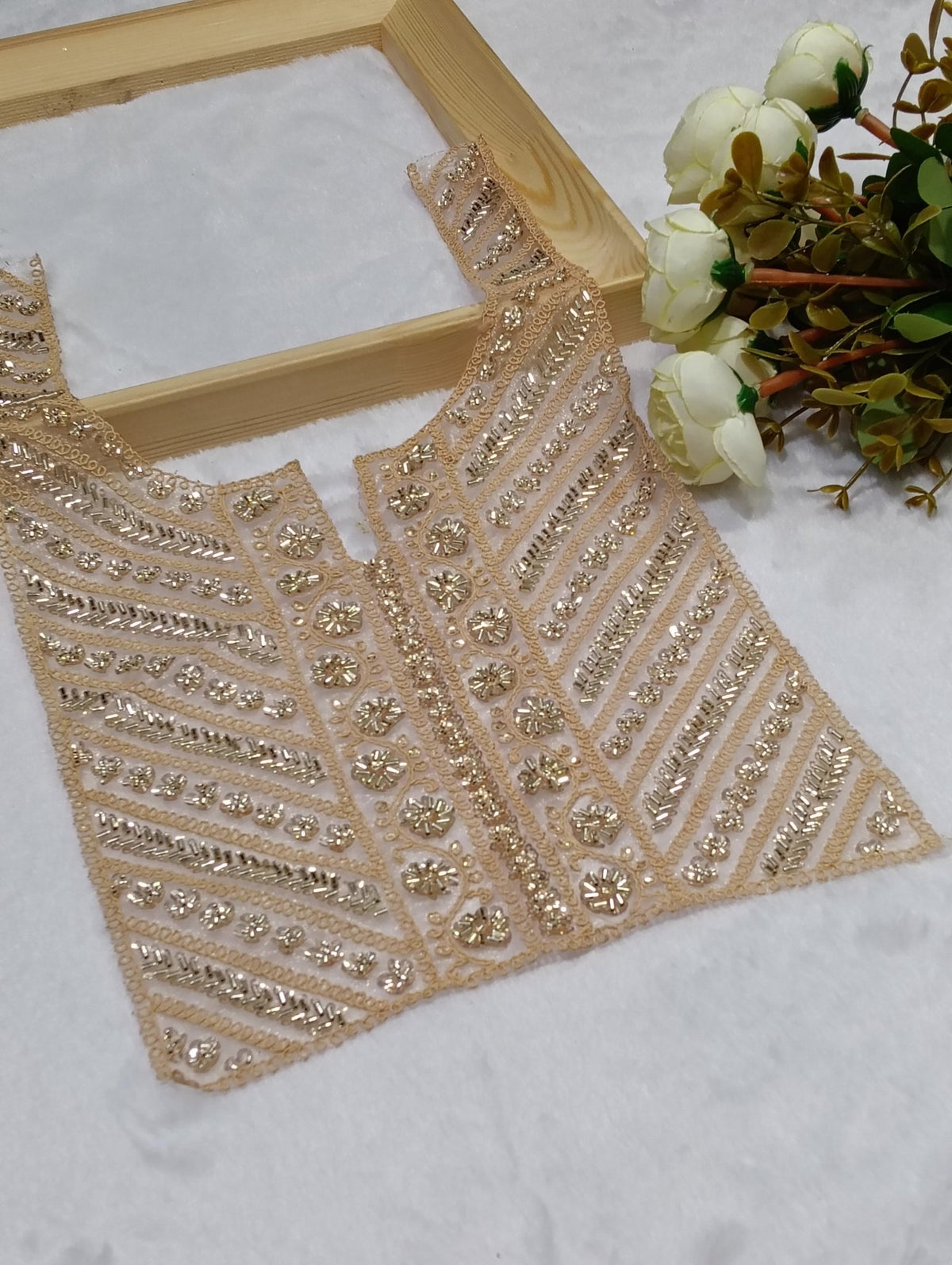 Embroidered Neck Patch Design NE543 - Artiza Lace