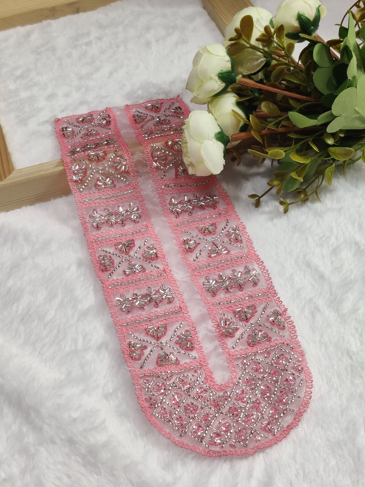 Embroidered Neck Patch Design NE580 - Artiza Lace