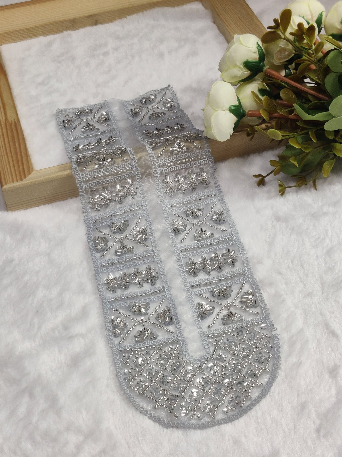Embroidered Neck Patch Design NE580 - Artiza Lace