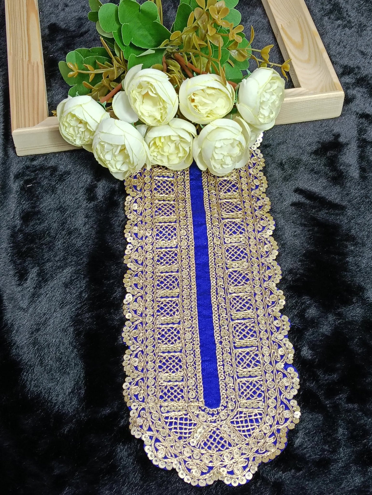 Embroidered Neck Patch Design NE809 - Artiza Lace