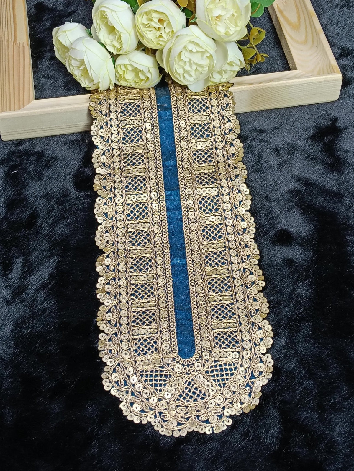 Embroidered Neck Patch Design NE809 - Artiza Lace