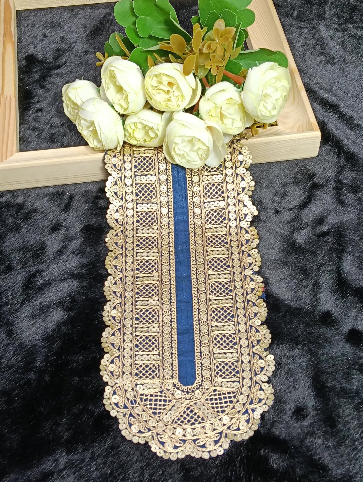 Embroidered Neck Patch Design NE809 - Artiza Lace