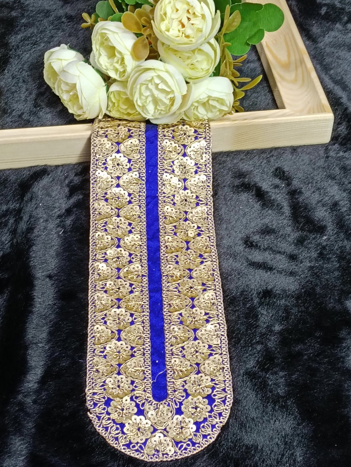 Embroidered Neck Patch Design NE813 - Artiza Lace