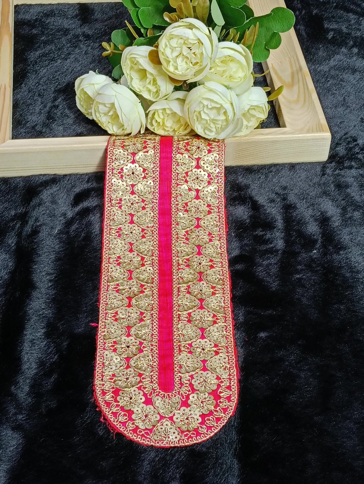 Embroidered Neck Patch Design NE813 - Artiza Lace