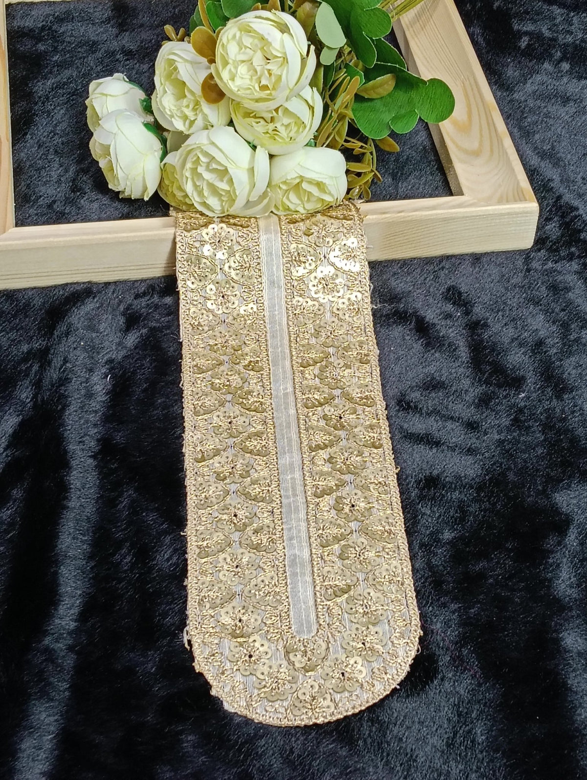 Embroidered Neck Patch Design NE813 - Artiza Lace