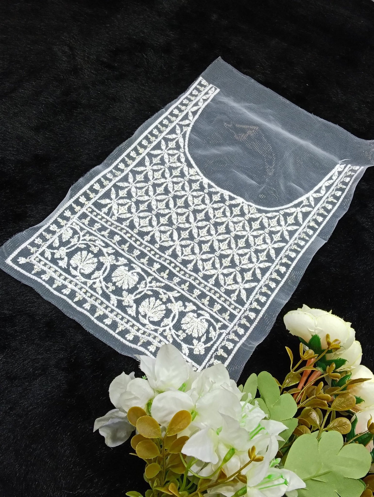 Embroidered Neck Patch Design NE820 - Artiza Lace