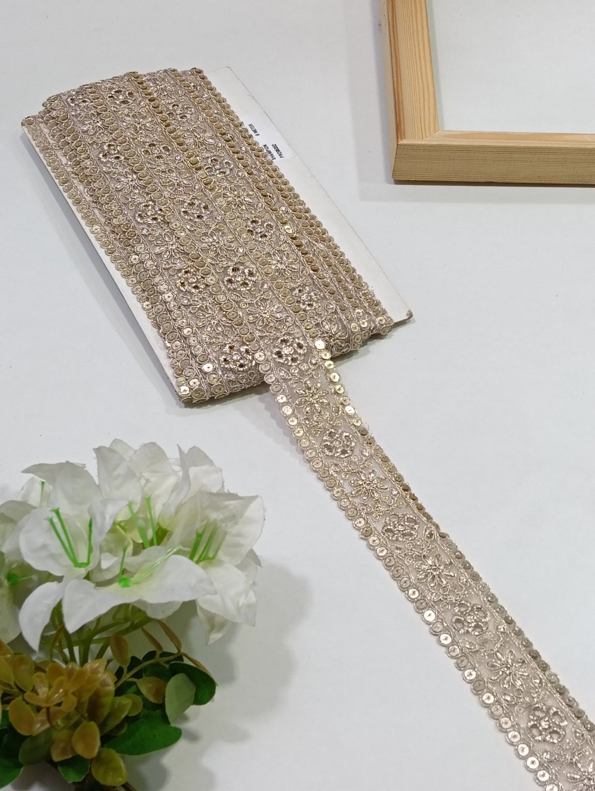 JA11280 Jari Border - Artiza Lace