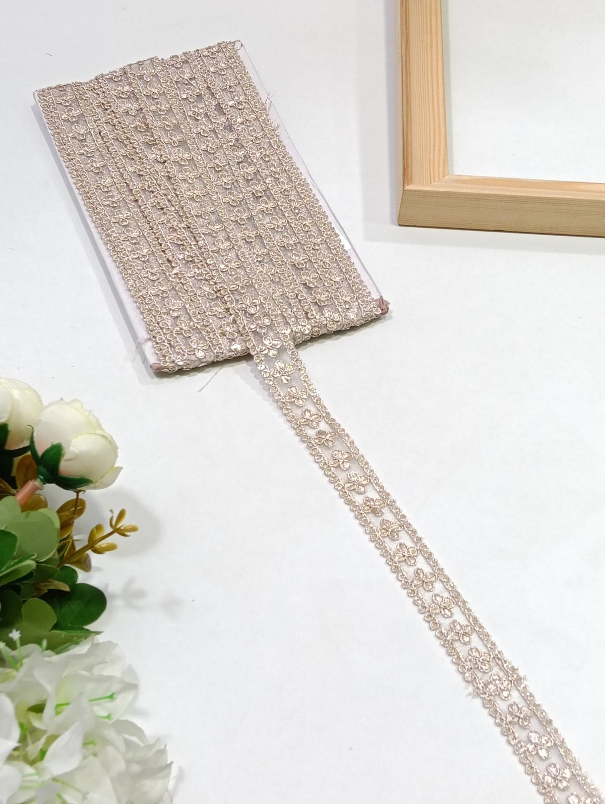 JA12664 Jari Border - Artiza Lace