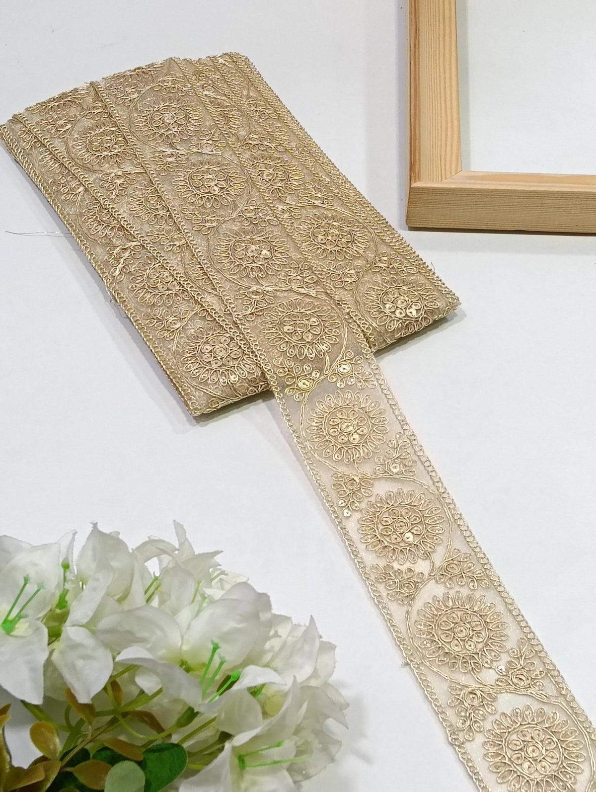 JA14231 Jari Border - Artiza Lace