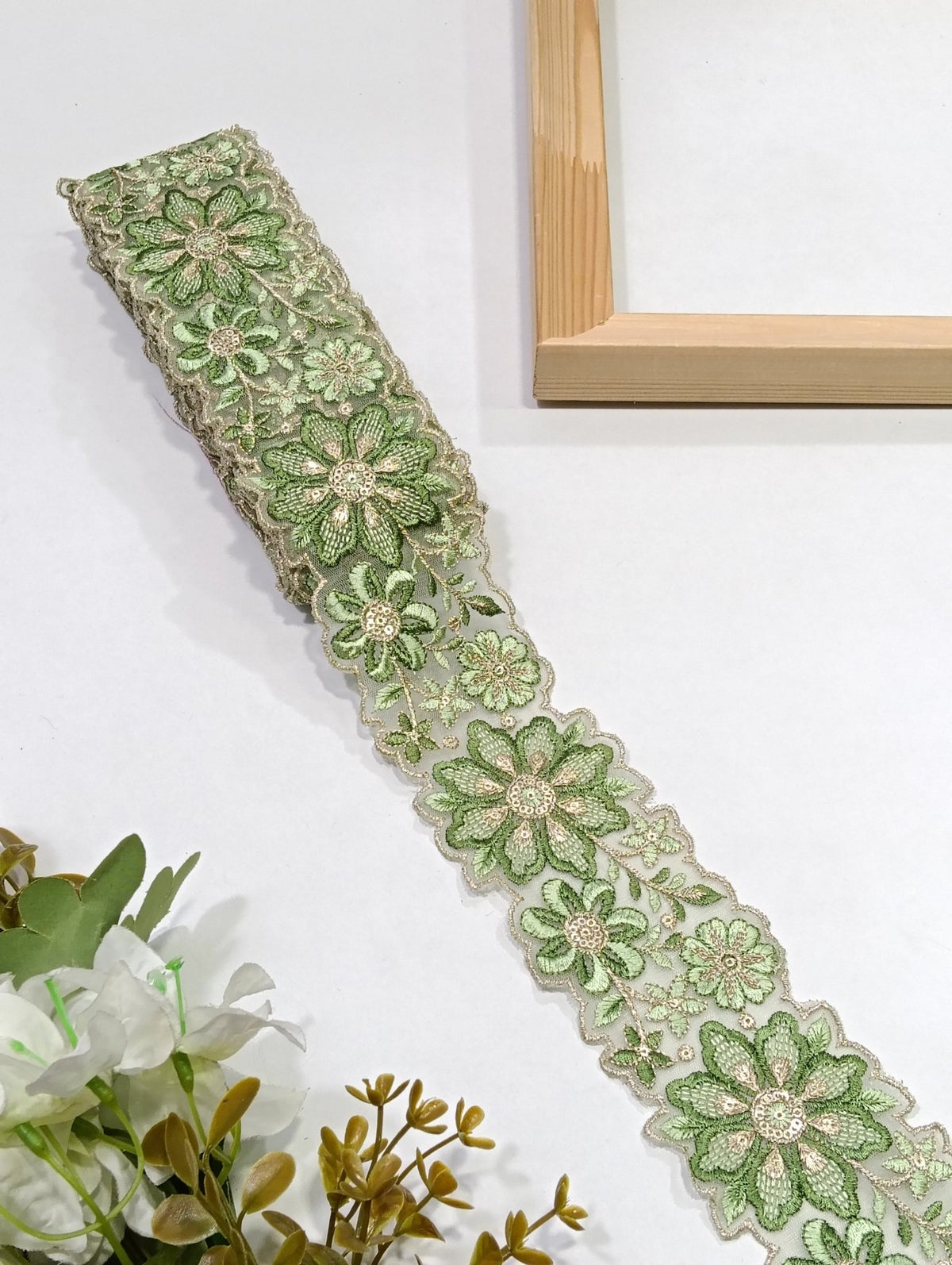 JA14887 Jari Border - Artiza Lace