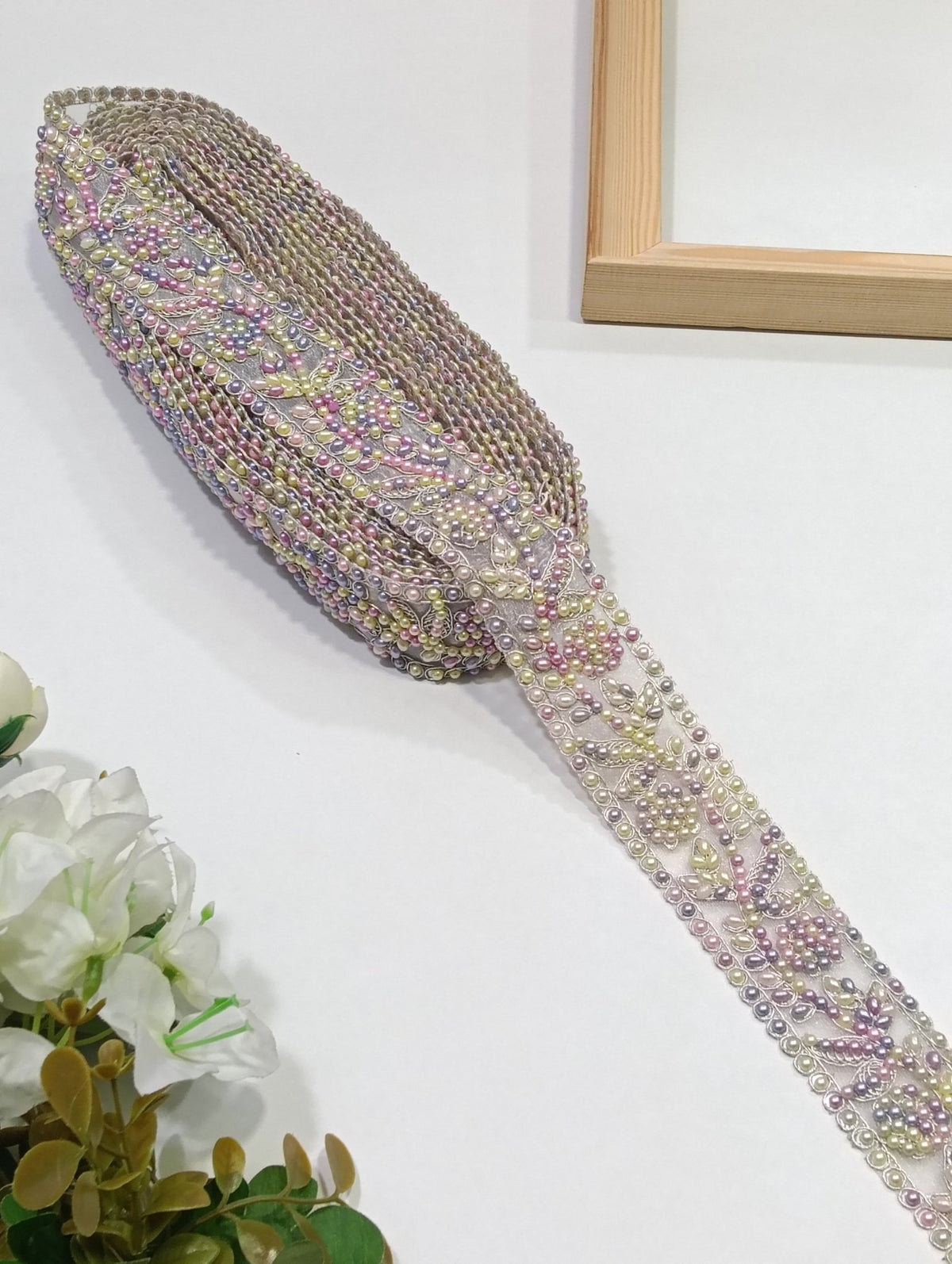 MO1863 Moti Border - Artiza Lace