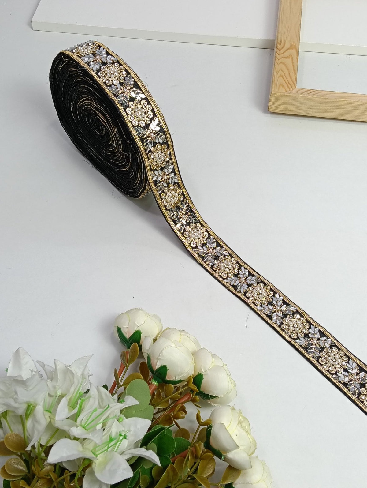 Moti Border MO3942 - Artiza Lace