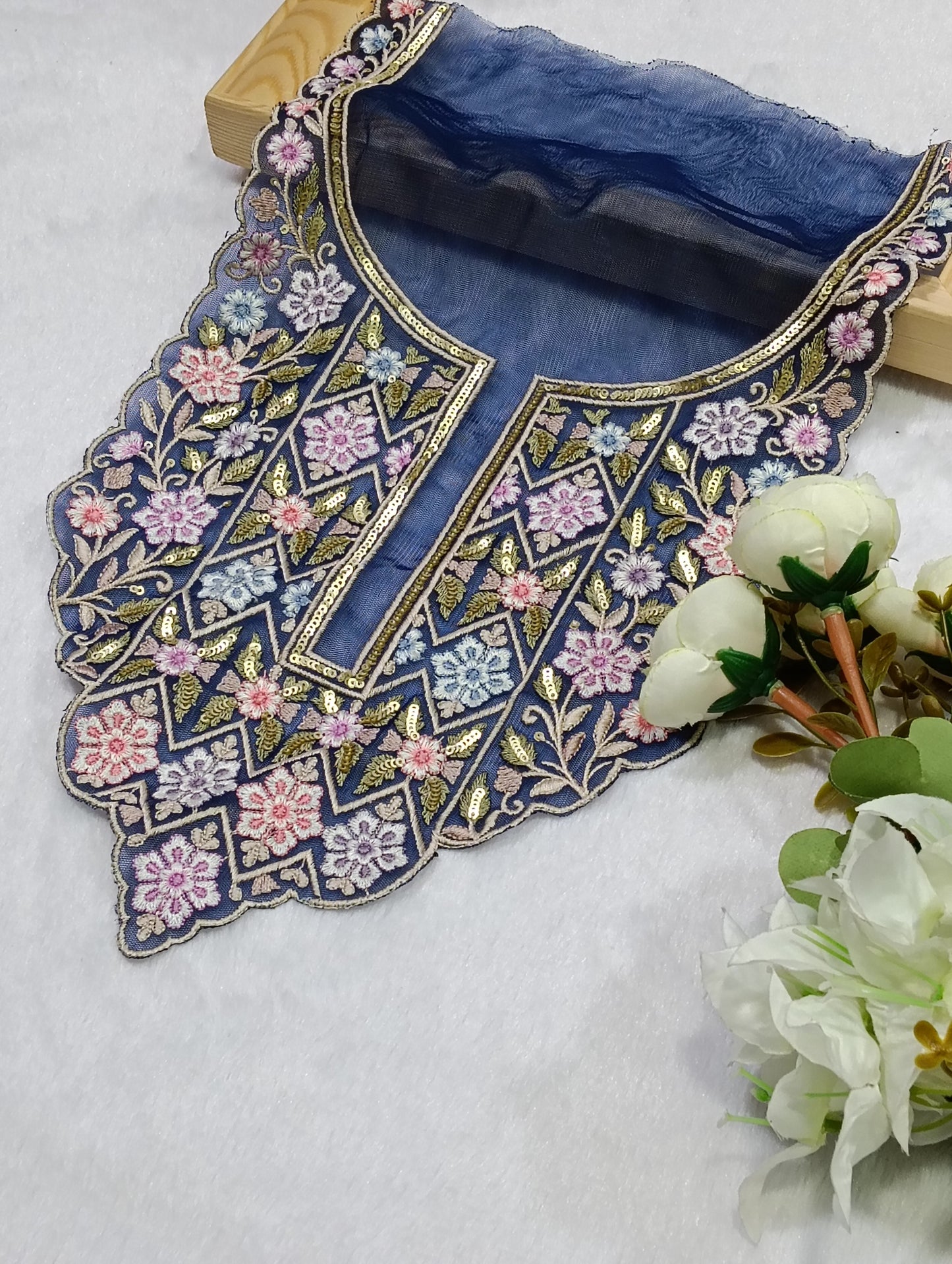 Embroidered Neck Patch Design NE1384
