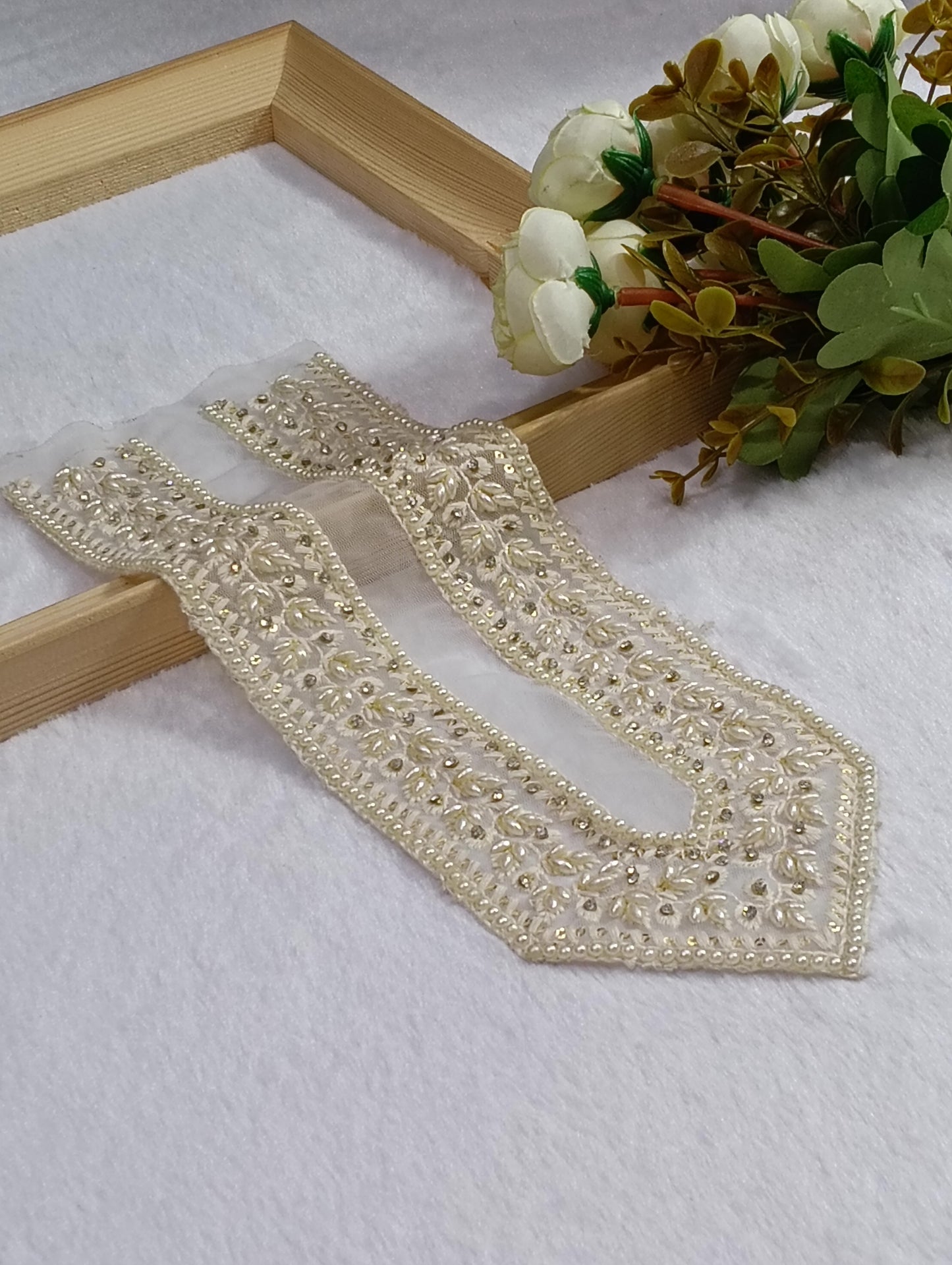 Embroidered Neck Patch Design NE898