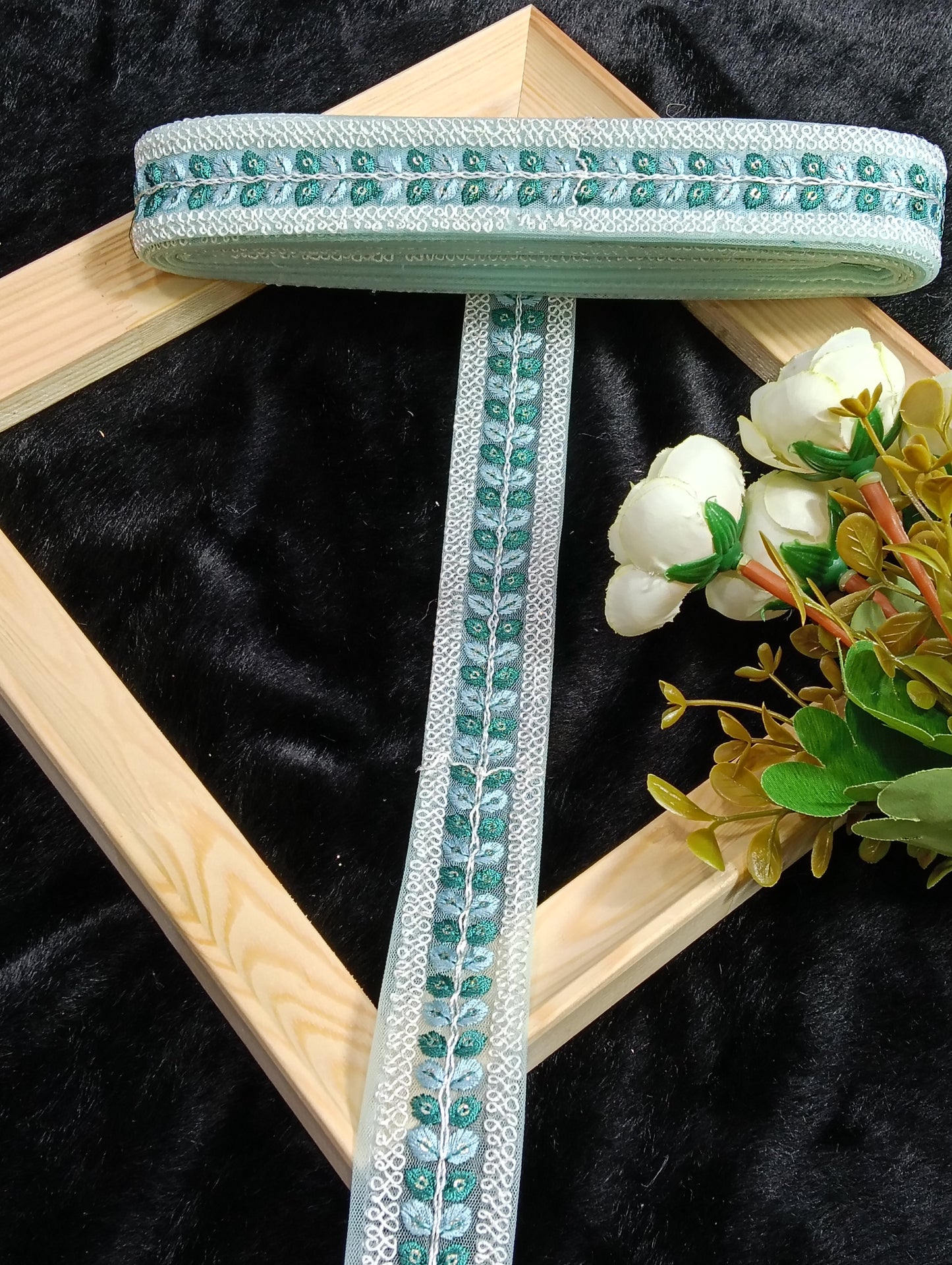 Embroidery Lace Jari Border JA13520