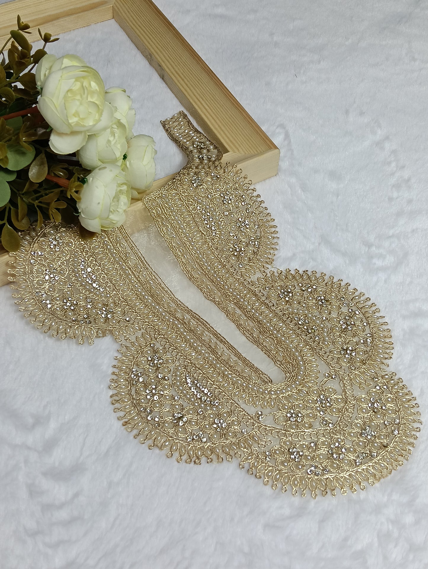 Embroidered Neck Patch Design NE878
