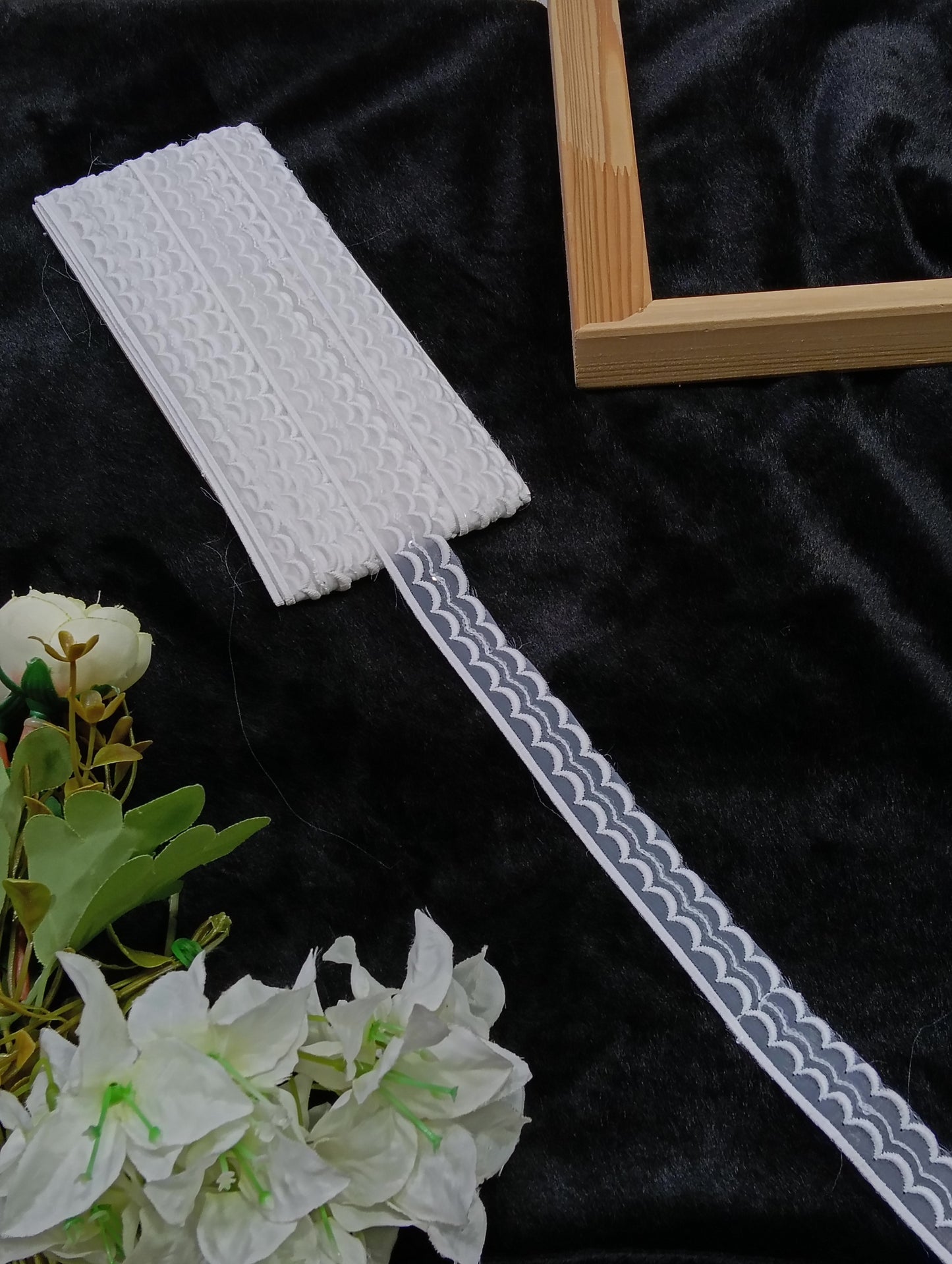 CR4727 Crochet Lace