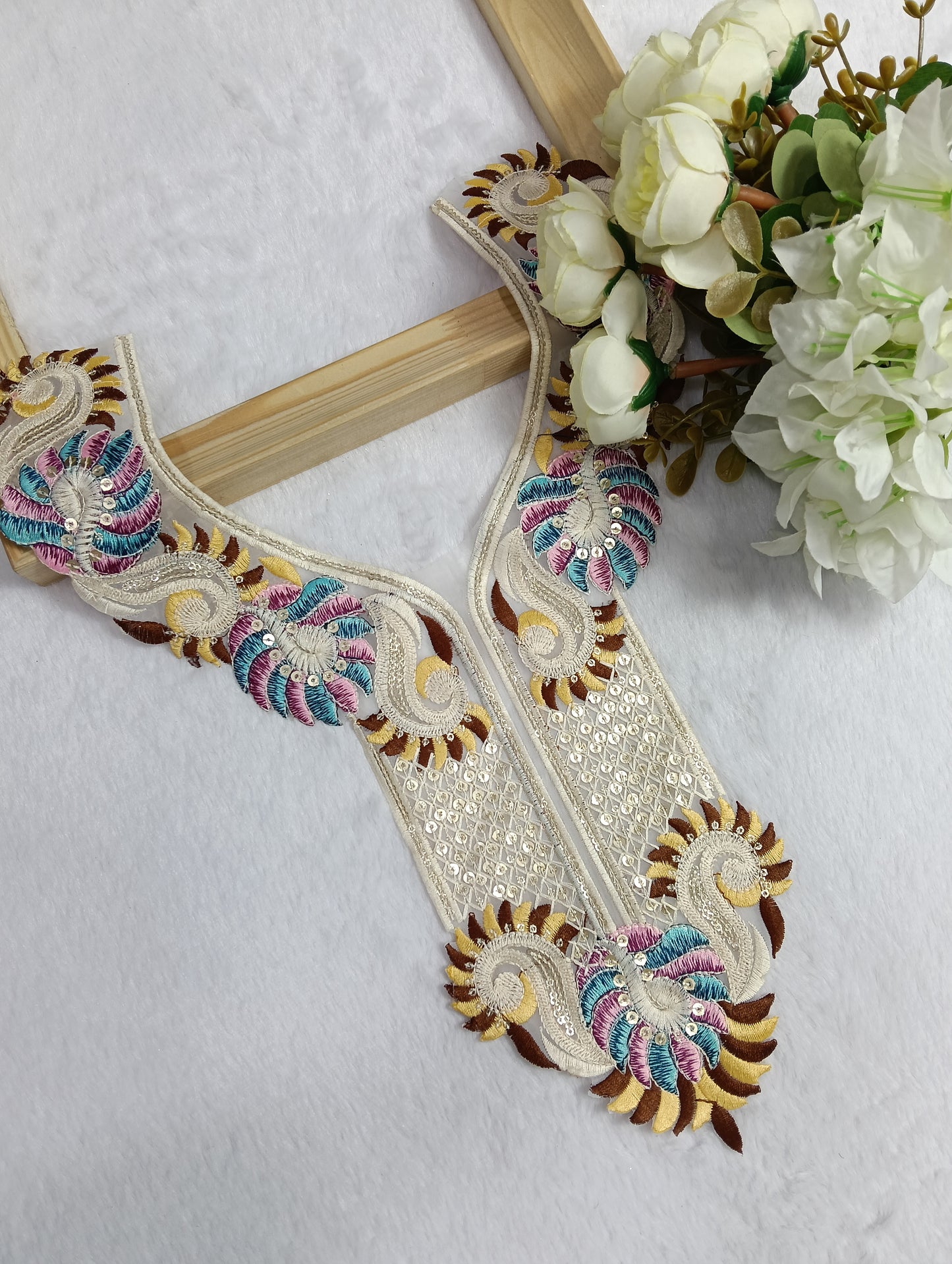 Embroidered Neck Patch Design NE1051