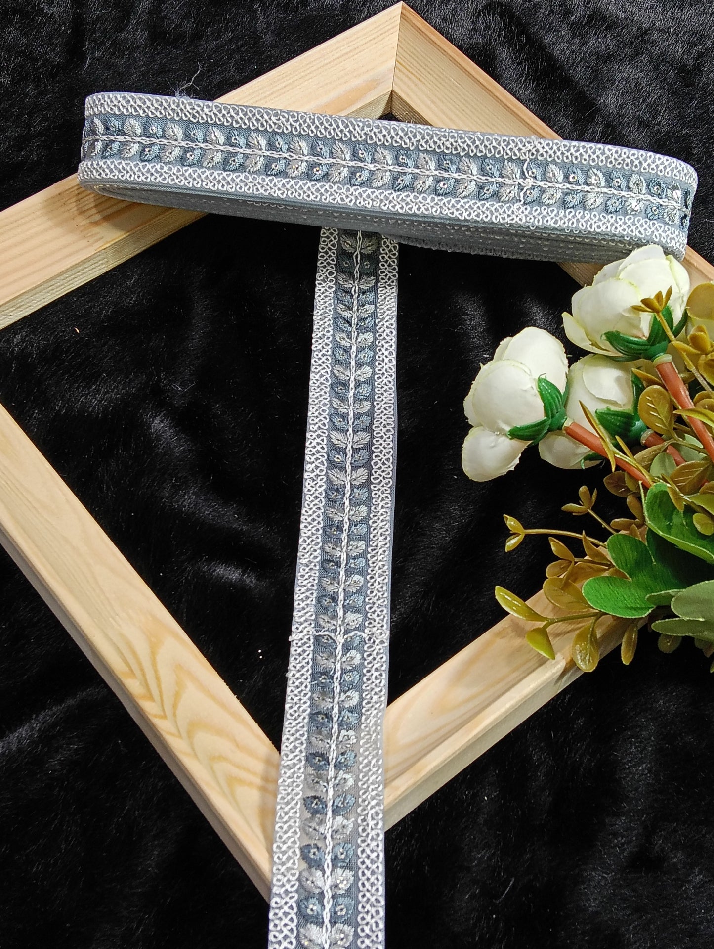 Embroidery Lace Jari Border JA13520