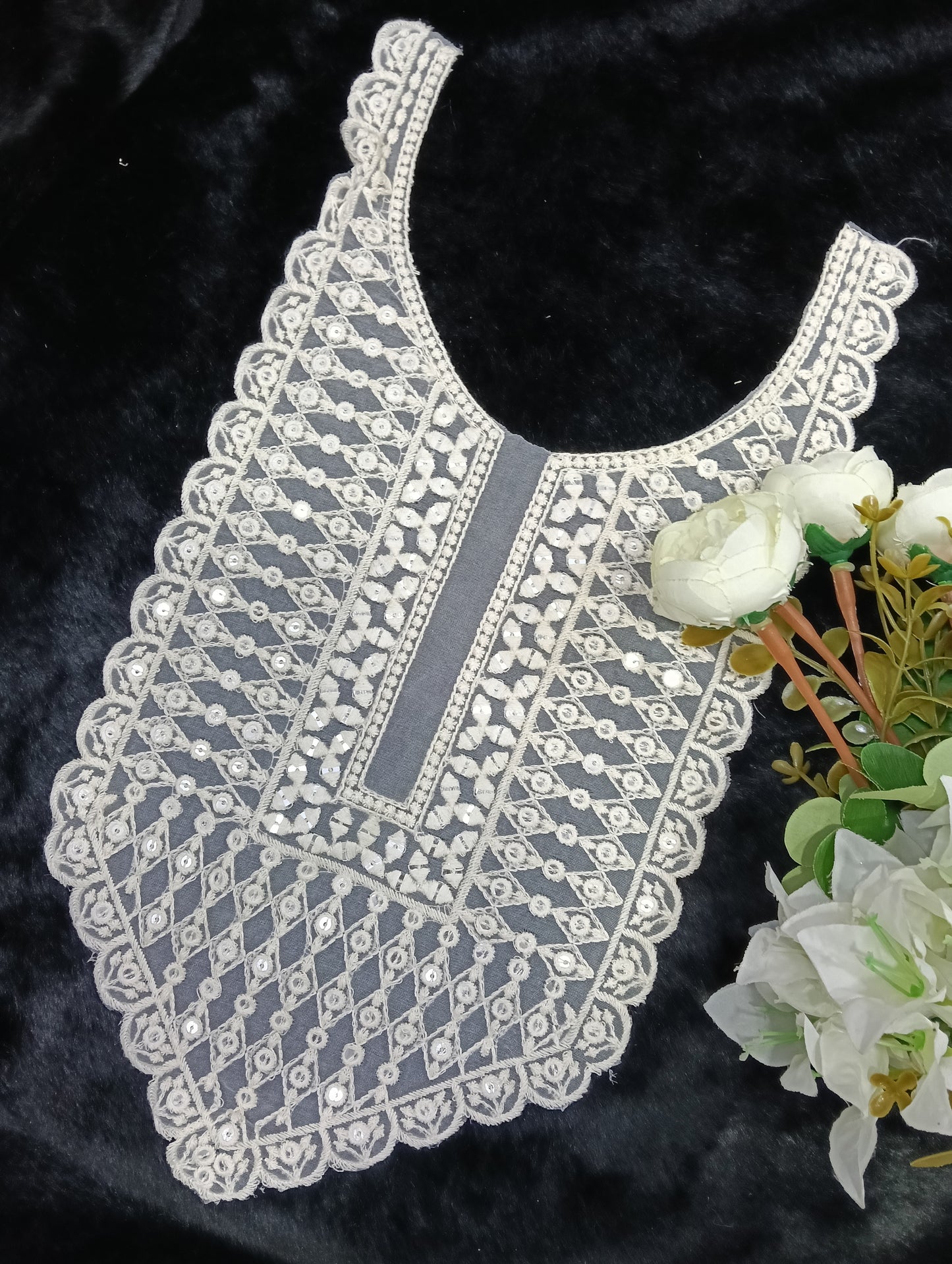 Embroidered Neck Patch Design NE404