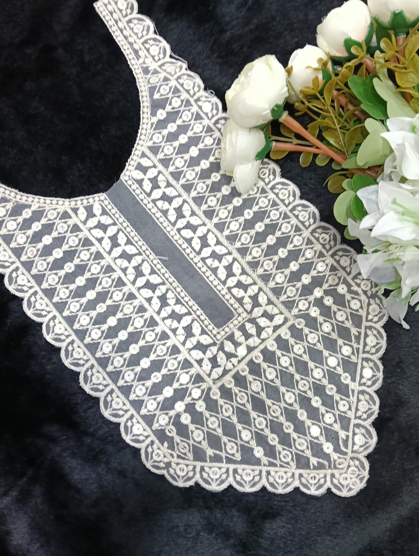 Embroidered Neck Patch Design NE404