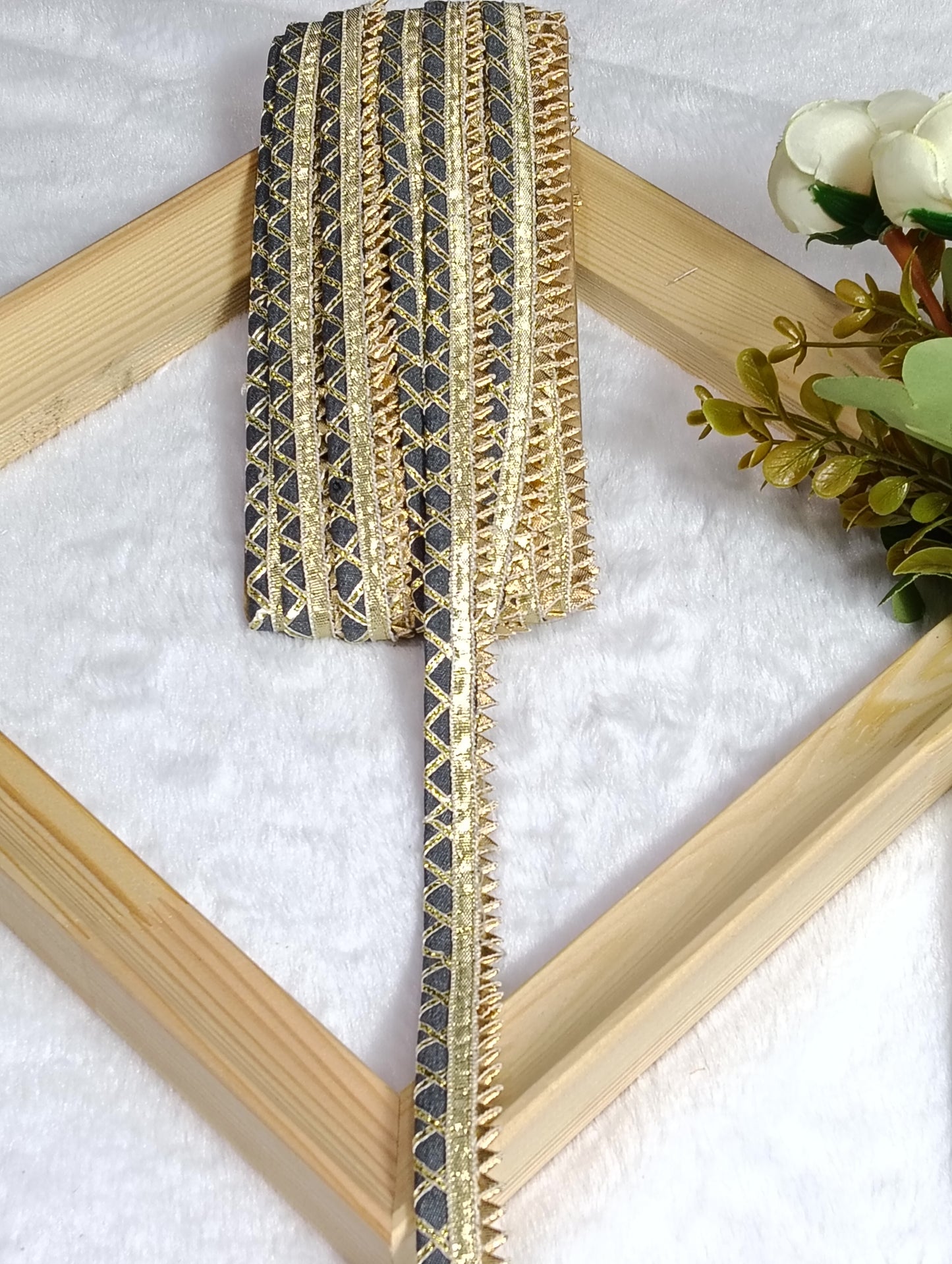 Traditional Gota Patti — Royal Rajasthani Edging GO895