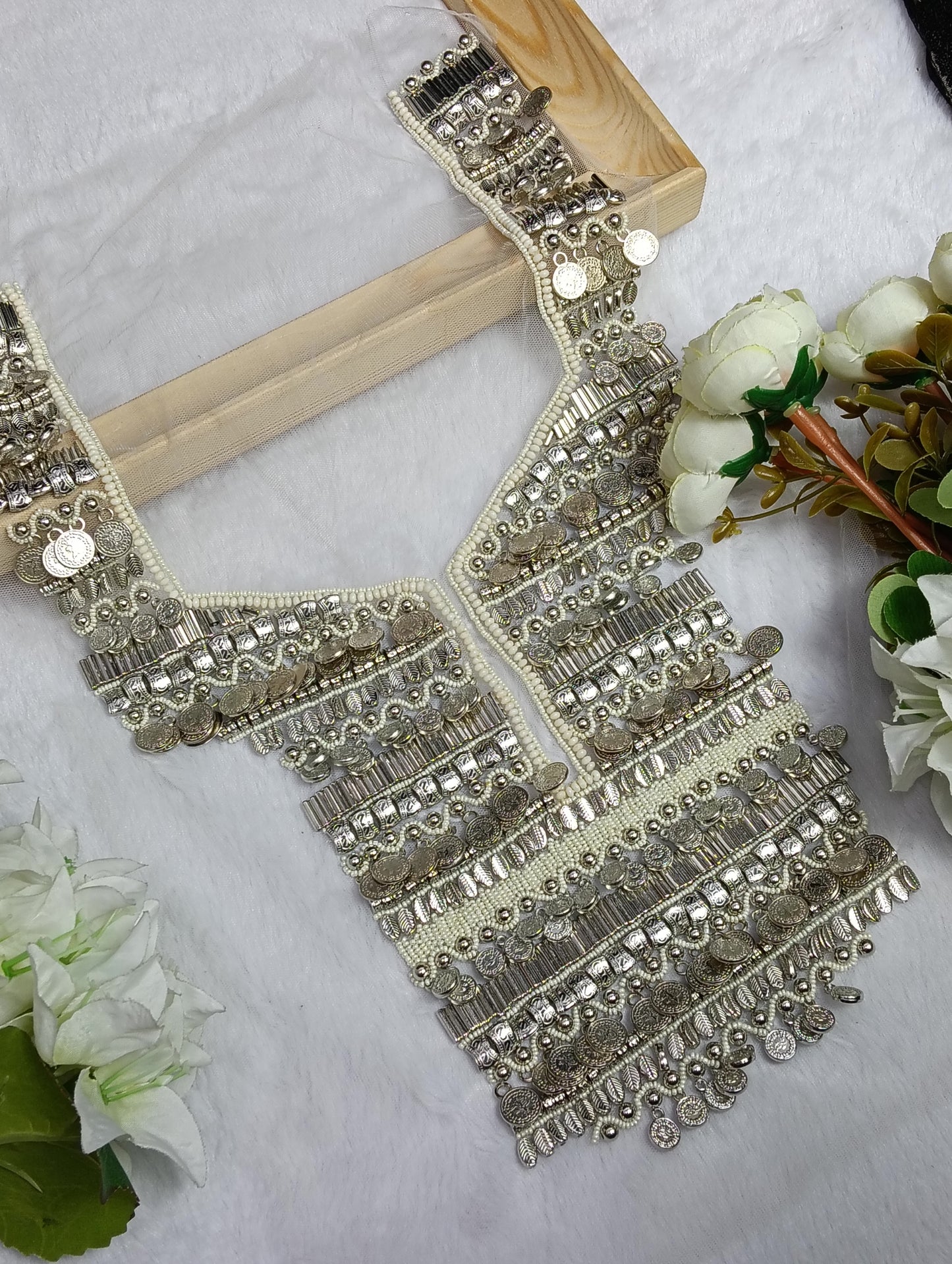 Embroidered Neck Patch Design NE1354