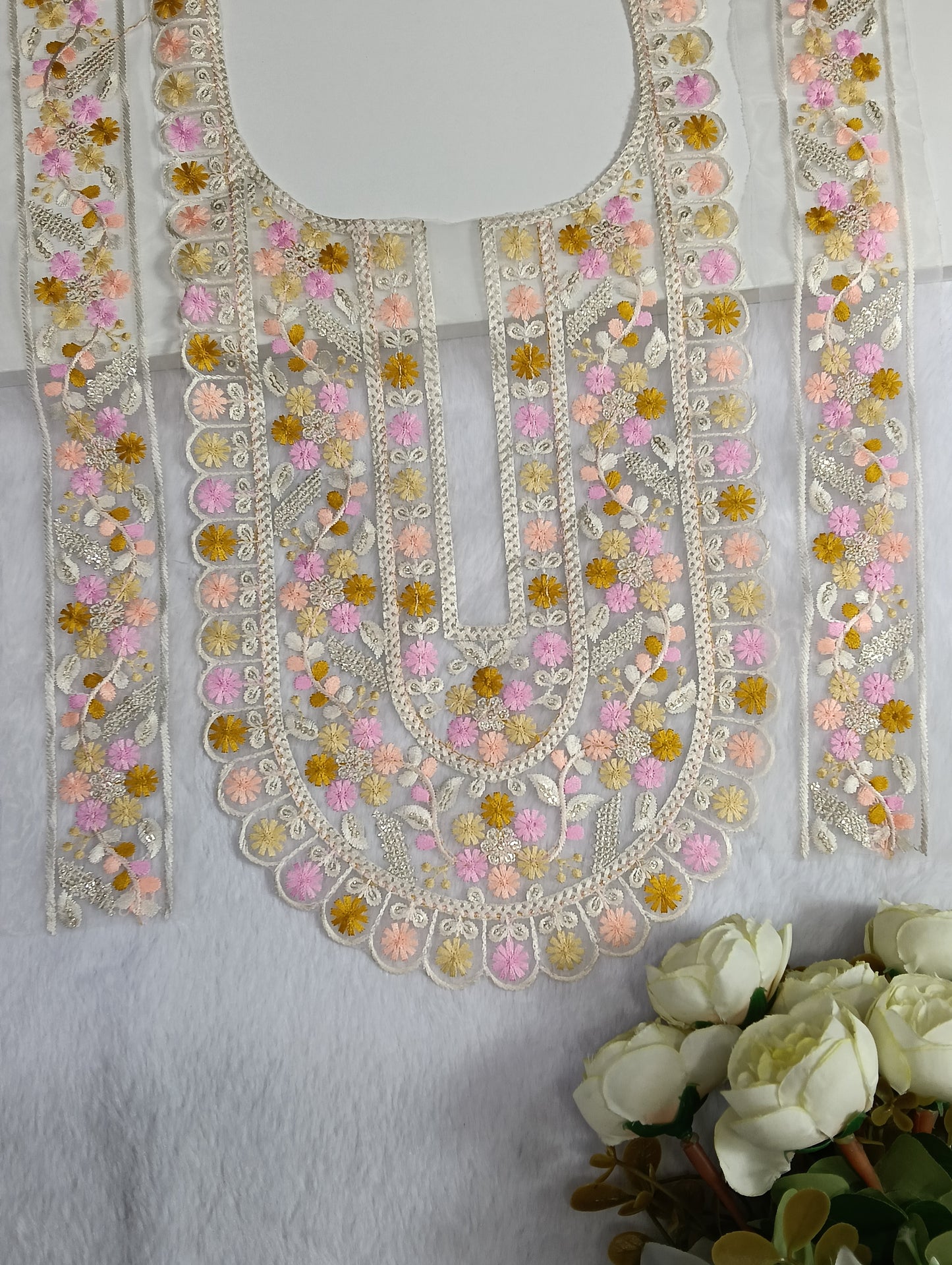 Embroidered Neck Patch Design NE1094