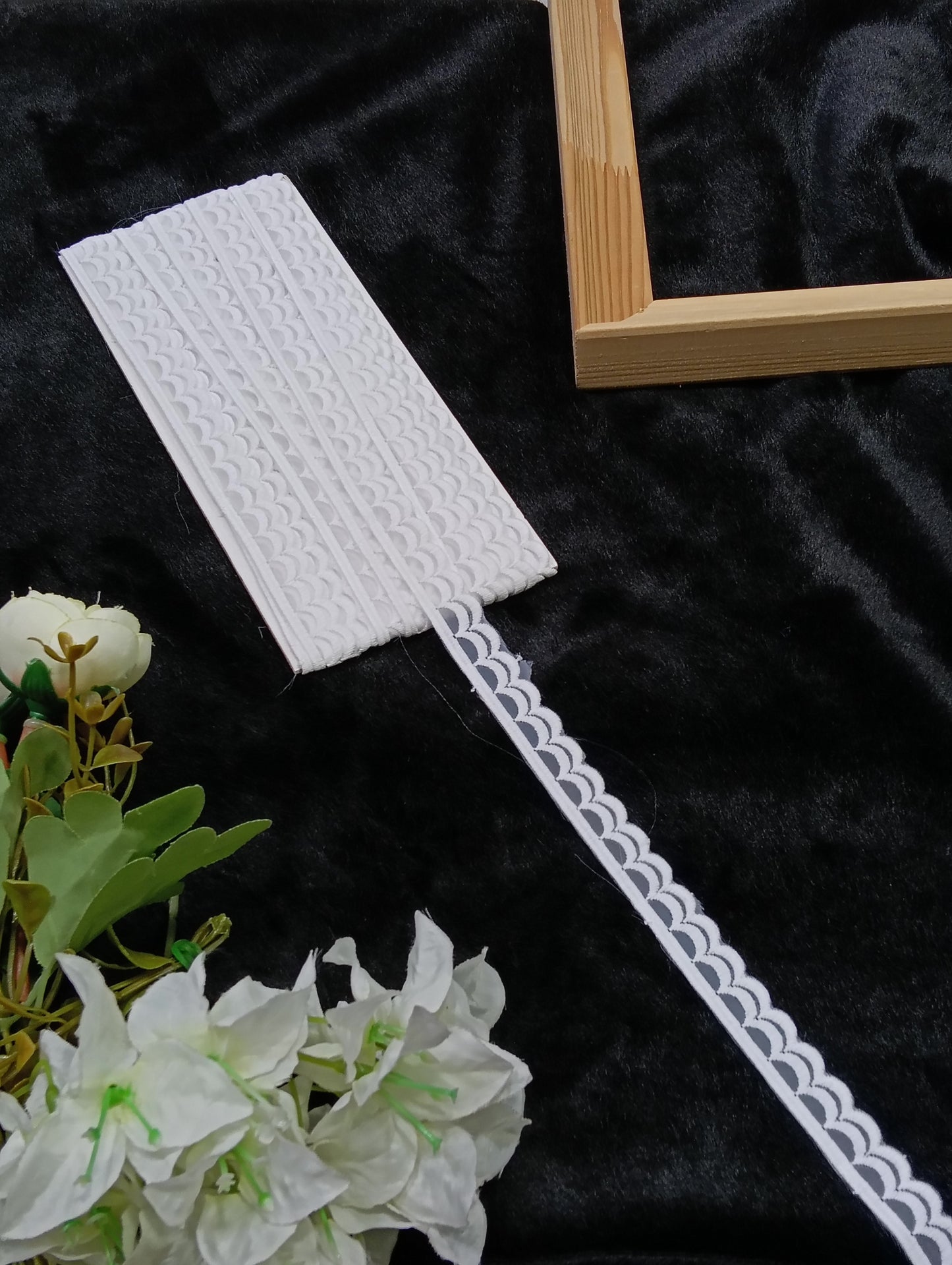CR4726 Crochet Lace