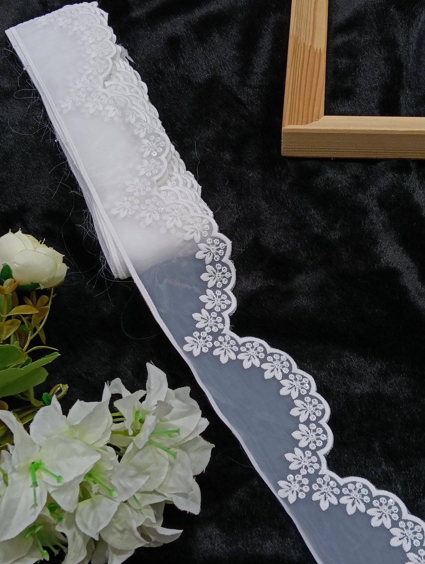 CR4720 Crochet Lace