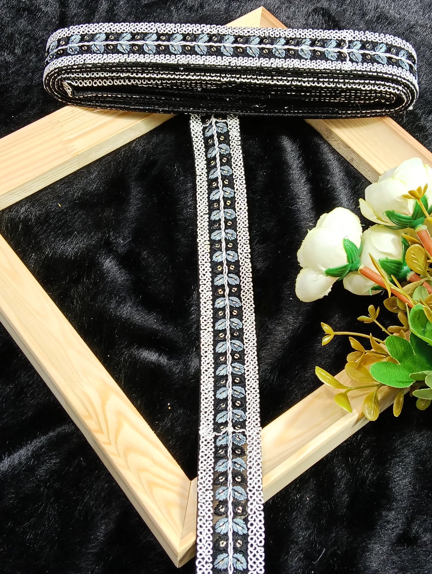 Embroidery Lace Jari Border JA13520