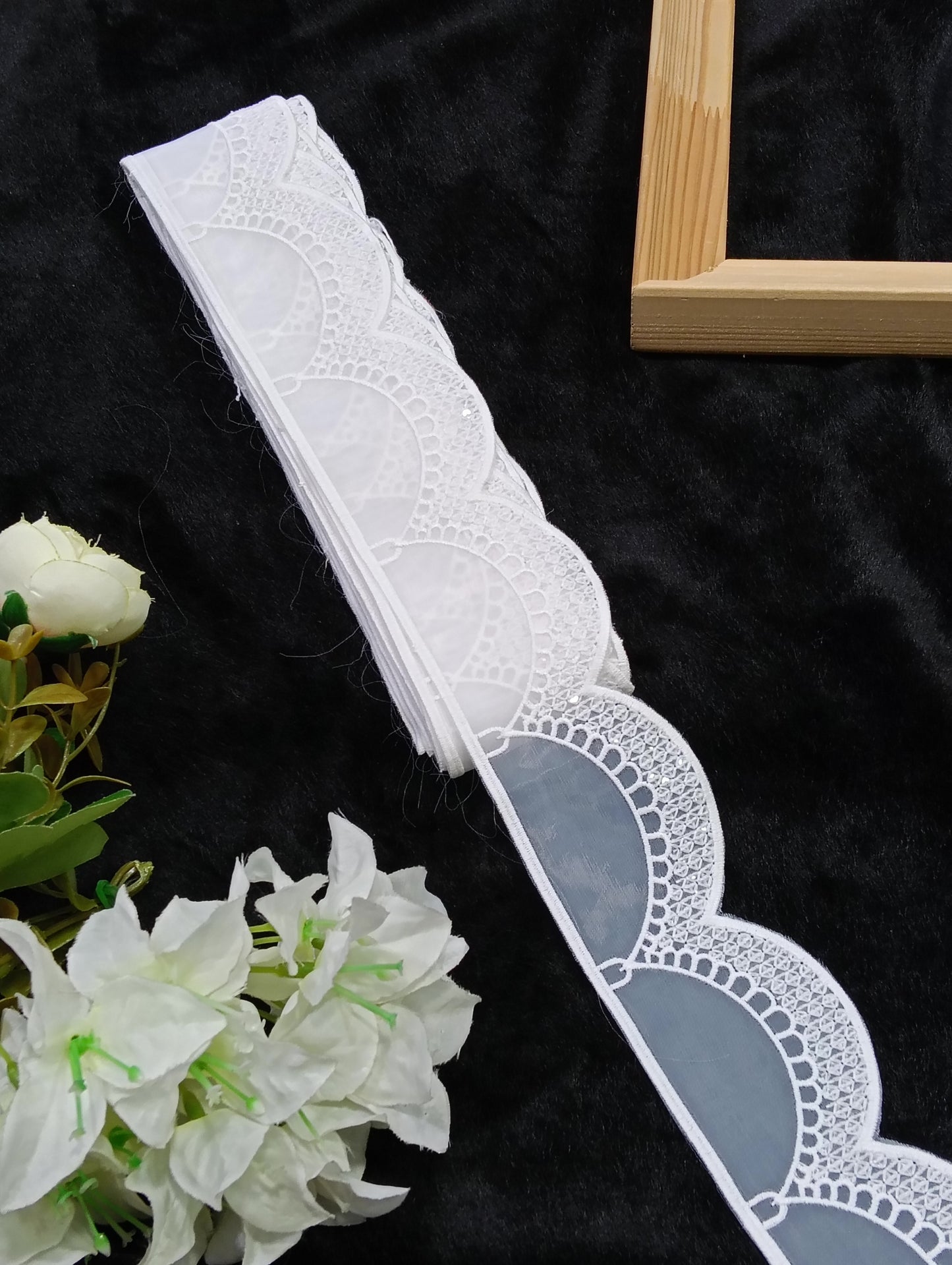CR4719 Crochet Lace